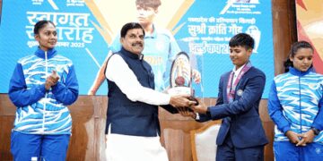 MP CM promises reinstatement for cricketer Kranti Gaud's suspended father