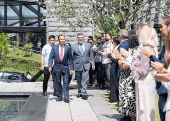 Patna-born doctor Anjani Sinha takes charge as US Envoy to Singapore