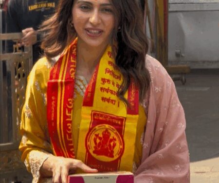 Rakul Preet Singh visits Siddhivinayak Temple ahead of the release of ‘De De Pyaar De 2’