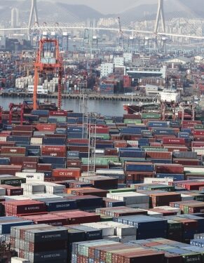 S. Korea: Industrial output falls in Oct on base effect of chip production