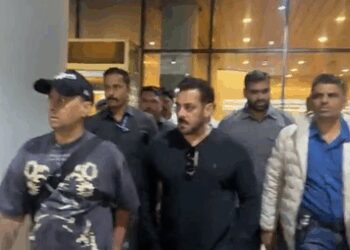Salman Khan is back to the bay after the 'Da-Bangg Tour' in Qatar