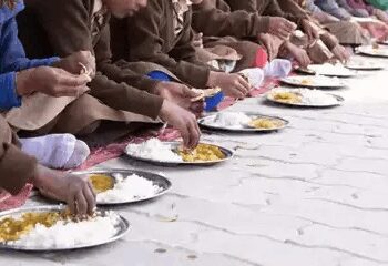 Tension in Bengal's Mathurapur as 15 school children hospitalised after consuming infected midday meal