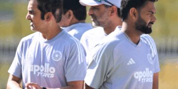 ‘Coach can’t pick up the bat and play’: Ashwin defends Gambhir after SA whitewash