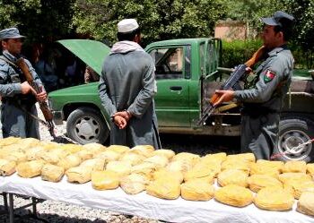 Afghan police seize 551 kg illegal drugs, arrest two smugglers