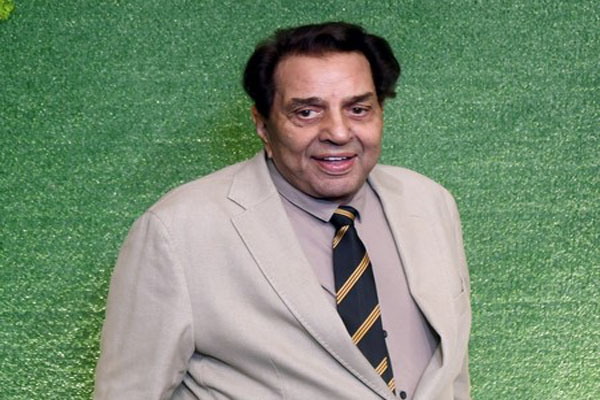 Hema Malini Shares Emotional Tribute to Dharmendra
