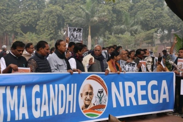 Renaming MGNREGA with VB-G RAM G Bill : Protest outside Parliament