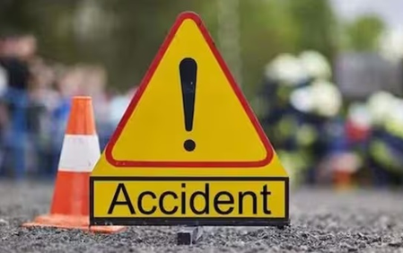 Five killed as car collides with truck in MP's Chhatarpur