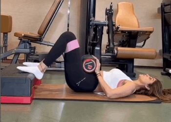 Shilpa Shetty keeps her fitness game strong as she performs banded feet elevated glute bridge