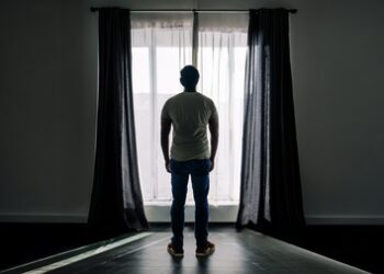 Slow tapering combined with therapy can effectively help stop antidepressants: Study