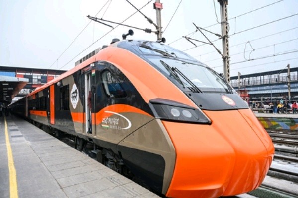 What Sets the Guwahati–Kolkata Vande Bharat Sleeper Apart