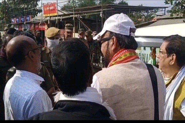 Shimultali Violence: Congress Leaders 'Stopped' by Police