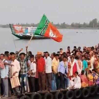 Sundarbans to Brigade: BJP Supporters Travel by Boat to Attend PM’s Rally