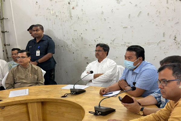 Tripura Chief Minister Manik Saha visiting violence affected families at the Shaheed Bhagat Singh Youth Hostel relief camp in Agartala.
