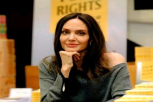 Angelina Jolie's daughter Zahara drops Brad Pitt surname at graduation