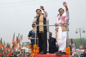Union Minister Sarbananda Sonowal congrats CM Himanta Biswa Sarma for Assam Assembly Election victory. 