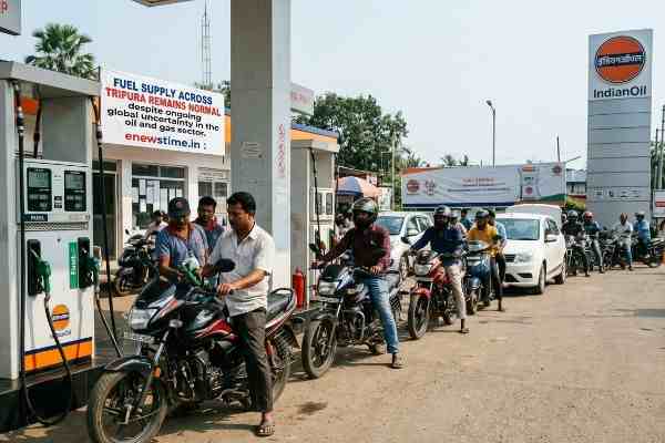 Public sector oil Marketing Companies asserted, fuel supply operations continue normally at petrol pumps and LPG distribution centres across Tripura. (AI generated representative pic)