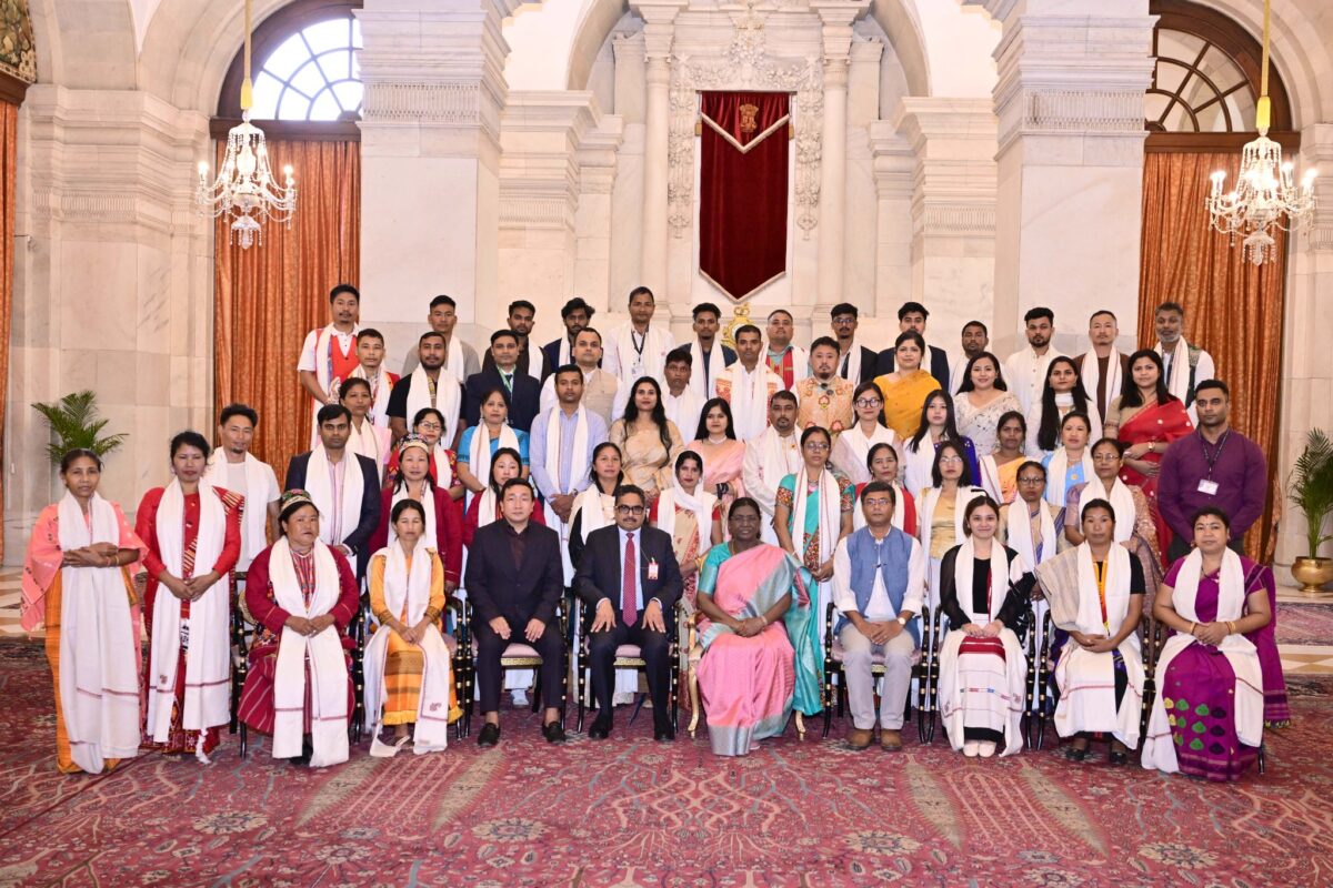 President Droupadi Murmu felicitating North East artisans including Tripura bamboo artisan Samir Jamatia at Rashtrapati Bhavan