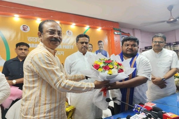 Tripura CM Dr Manik Saha & Outgoing BJP State Chief Rajib Bhattacharjee welcomed newly appointed Pradesh president Abhishek Debroy