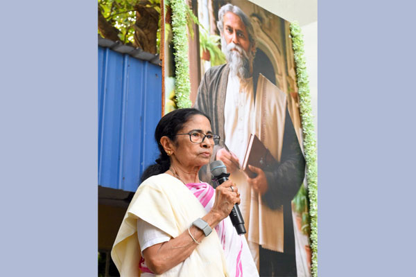 CPIM's Salim quotes Rabindranath Tagore's quote in response to Mamata's Anti-BJP Unity call.