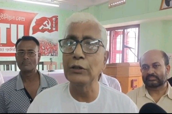 Former Tripura Chief Minister Manik Sarkar speaking to the media on BJP zero-seat claim and Nagerjala transport workers clash in Agartala