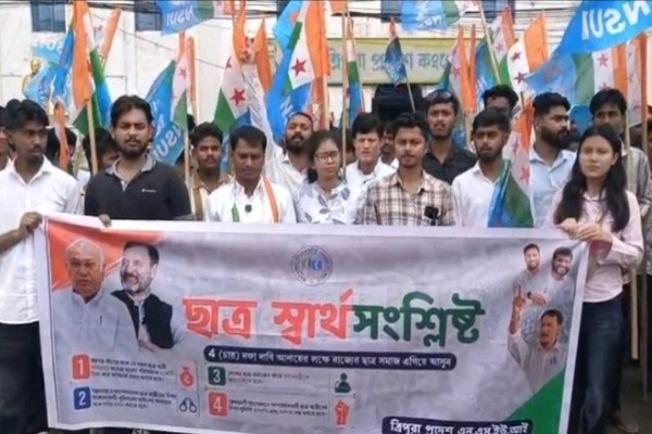 NSUI Tripura NEET protest