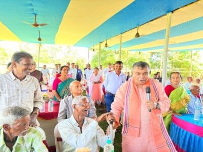 Ratan Lal Nath Felicitates Senior Citizens at Mohanpur Seva Sankalp Programme
