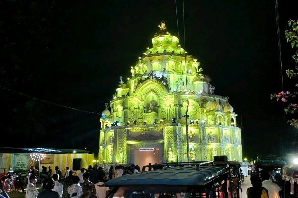 Apanjan club in Dharmanagar builts Shiva's Heavenly Abode pandal