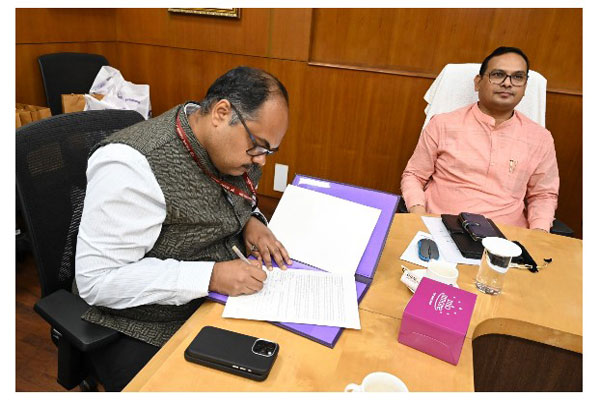 Tripura Government signs LoI with IIT Kharagpur for strengthening High Education