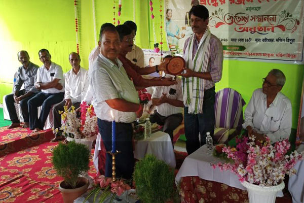 National teachers Awardee Ranjan Debnath felicitated at Baikhora